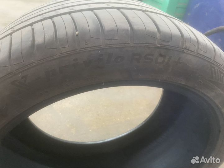 Tracmax X-Privilo RS01+ 275/40 R20 и 315/35 R20 106Y