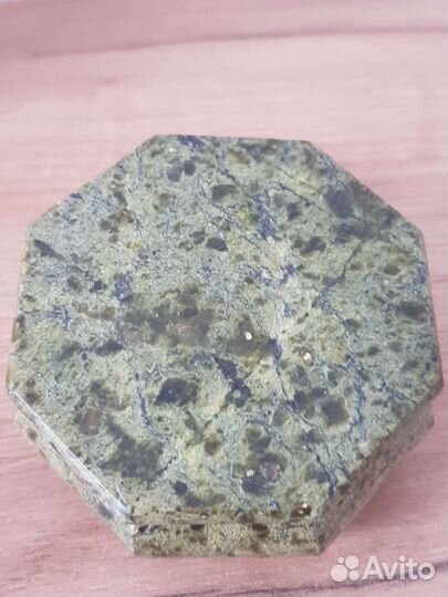 Шкатулка из оникса