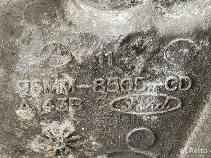 Помпа Ford Focus 1998 1566239