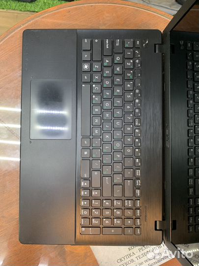 Ноутбук Asus X552E