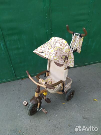 Трехколесный велосипед с родительской ручкой