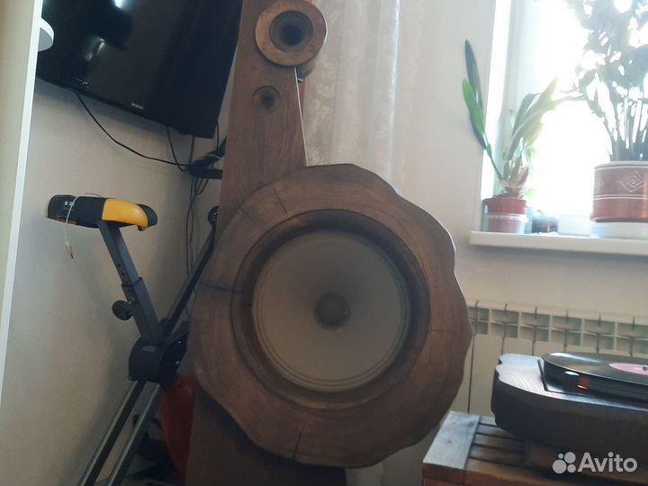 Виниловый проигрыватель