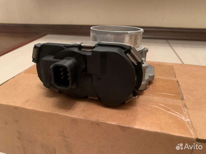 Дроссельная заслонка chevrolet opel 2.4l 12615516