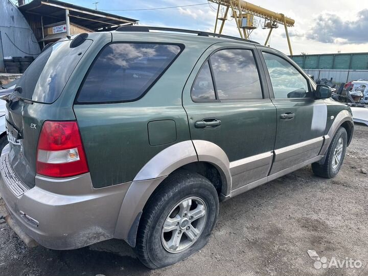 Киа Соренто I дорестайлинг 2005 г авто на запчасти