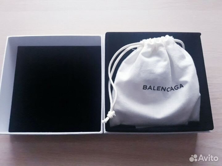 Серьги Balenciaga