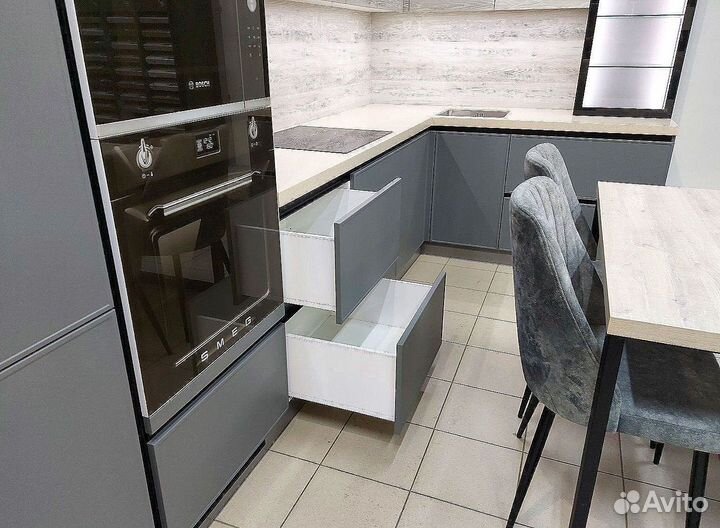 Кухонный гарнитур угловой