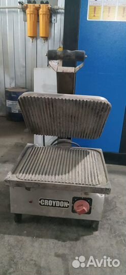 Электрический пресс гриль