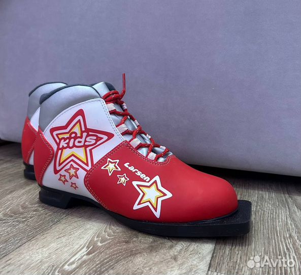 Лыжные ботинки