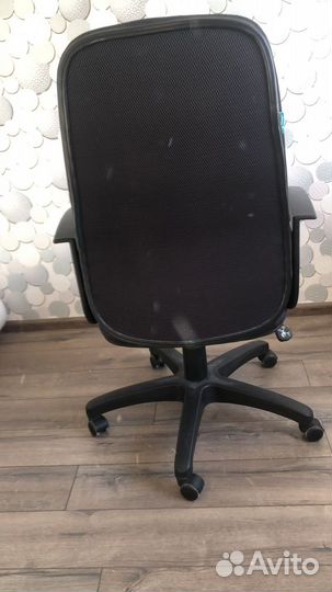 Компьютерное кресло