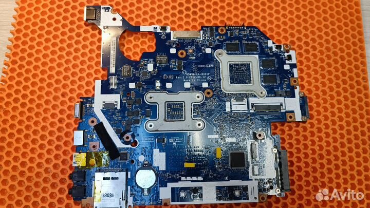 Материнская плата на Acer V3-551g LA-8331P