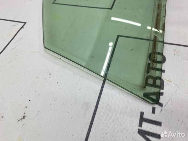 Стекло двери переднее левое Mazda 6 GH 2008