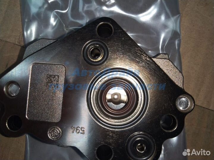 Топливный насос Мицубиси Фусо Кантер 0440020054