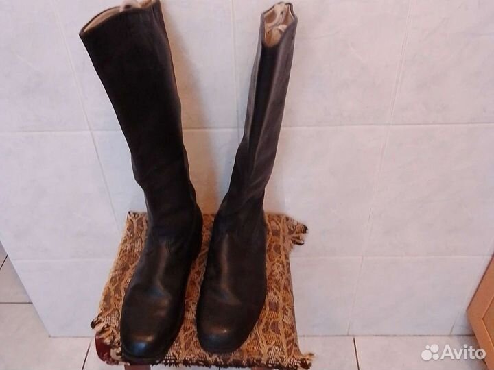 Сапоги офицерские хромовые и керзывые ботинки