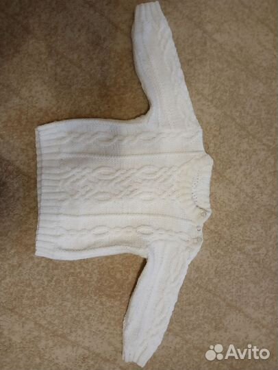 Свитер ручной вязки на мальчика или девочку