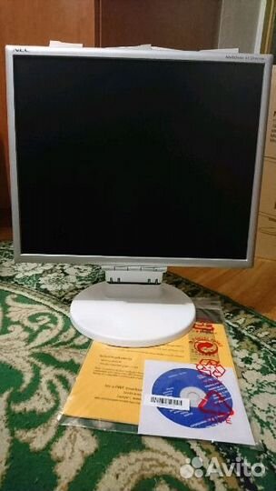 NEC MultiSyns LCD195VXM+