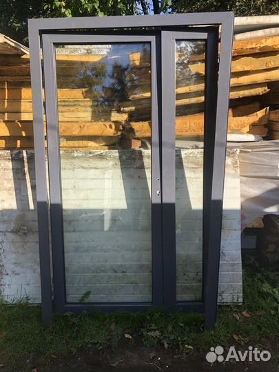 Алюминиевая дверь