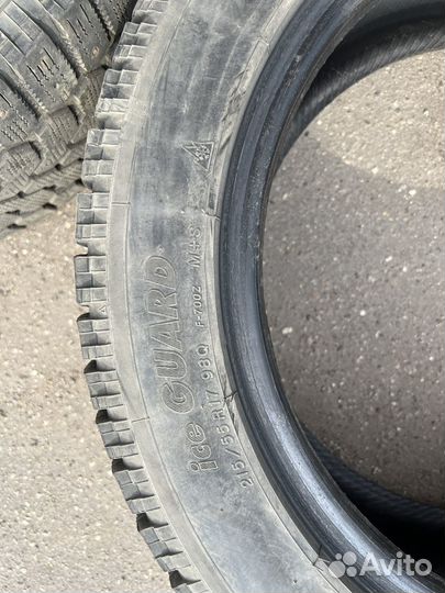 Yokohama Ice Guard F700Z 215/55 R17 98Q