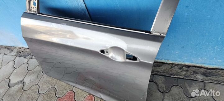 Дверь на Hyundai Solaris 1