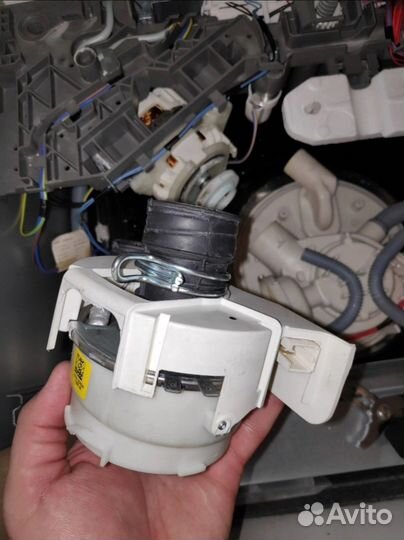 Мастер по ремонту стиральных машин