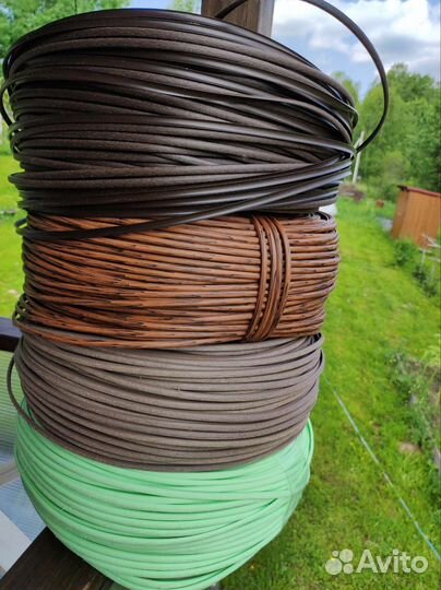 Кашпо из искусственного ротанга