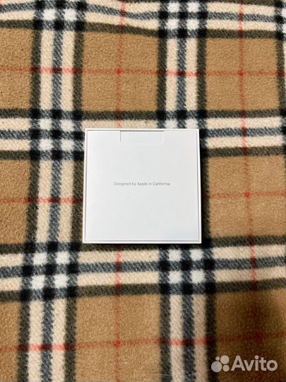 Коробка от AirPods 1 оригинальная