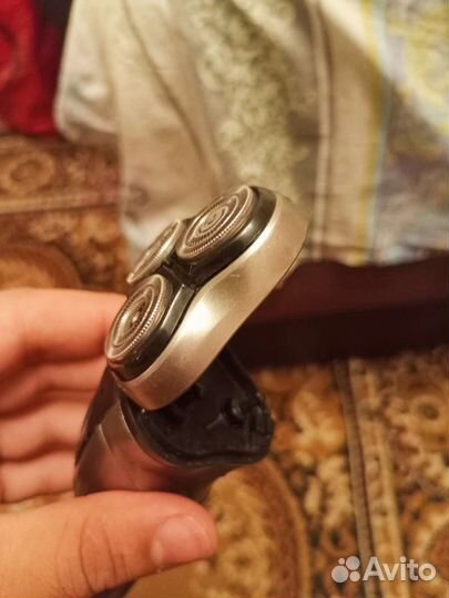 Машинка для стрижки волос и бороды. Триммер