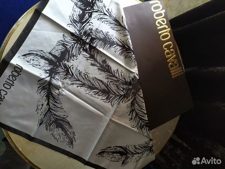 Итальянский шелковый платок Roberto Cavalli