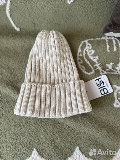 Шапка новая женская