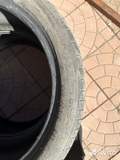 Bridgestone Turanza T005 245/40 R19 и 275/35 R19 98Y