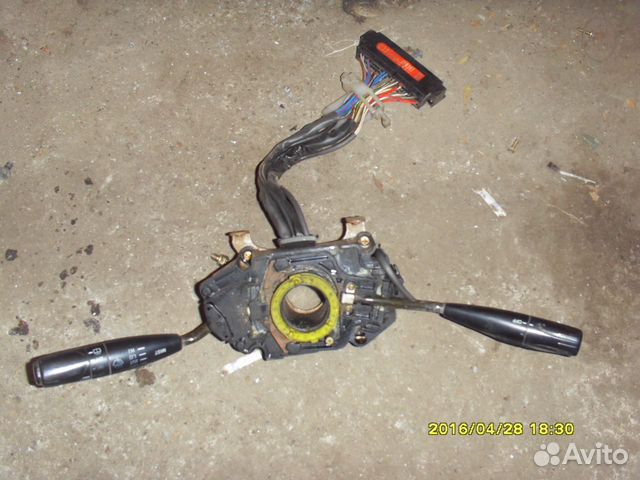 Механизм переключателей подрулевой Тойота Карина Е