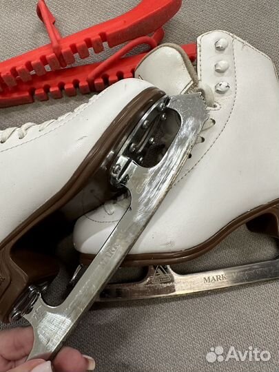 Проффесиональные фигурные коньки Jackson