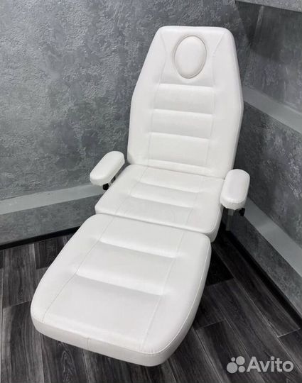 Кушетка косметологическая