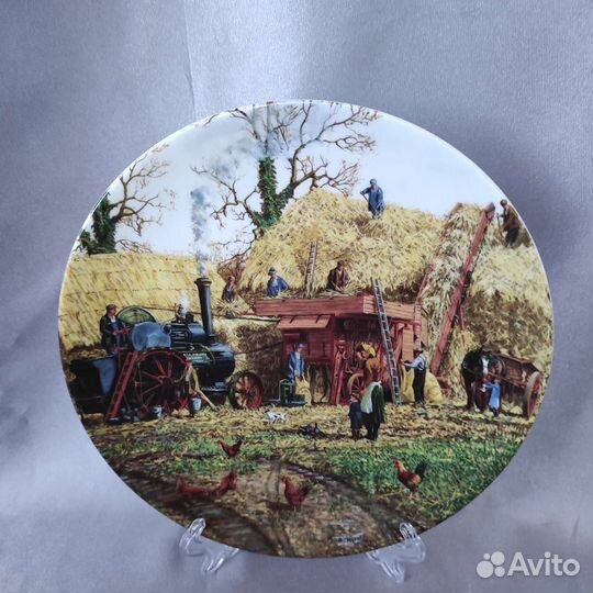 Тарелки настенные Англия Wedgwood Michael Herring