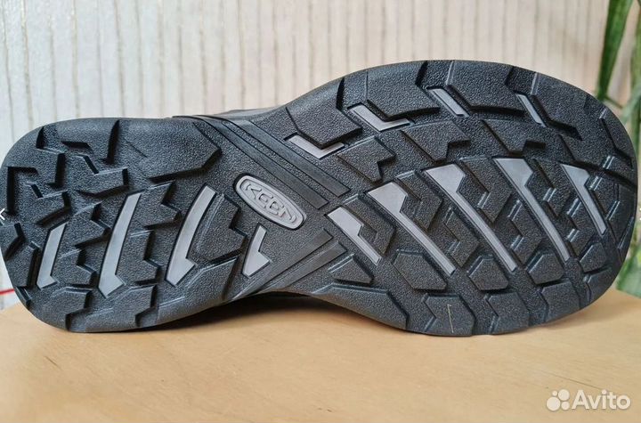 Ботинки Keen Circadia Vent, размер 9,5 US