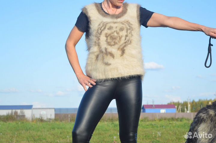 Жилет из шерсти кавказской овчарки