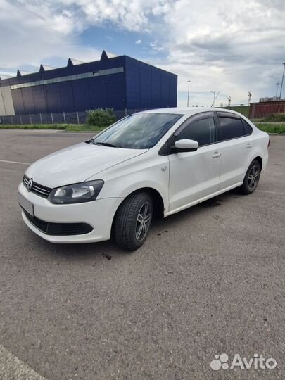 Volkswagen Polo 1.6 AT, 2012, 184 156 км