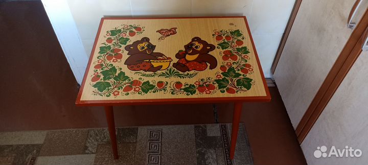 Столик. Детский. Хохлома. Столешница 60х45 см.СССР