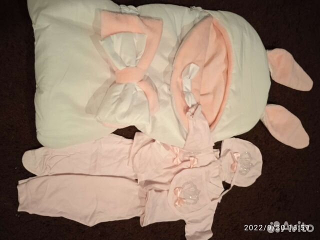 Продам конверт на выписку для маленькой модницы