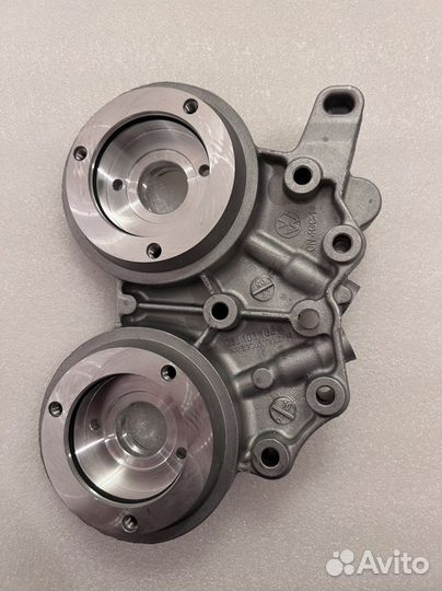 Опорный кронштейн распредвалов 06L103144G