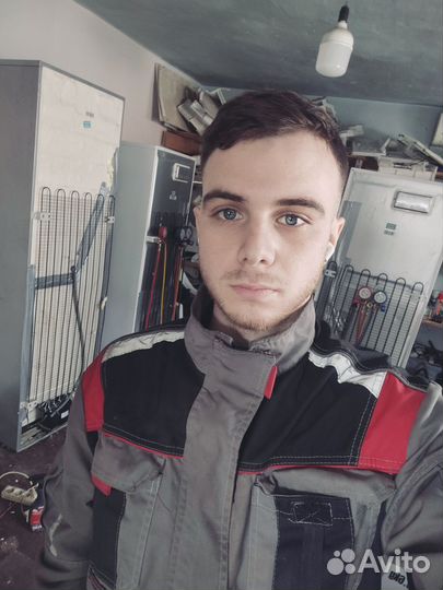 Мастер по ремонту холодильников