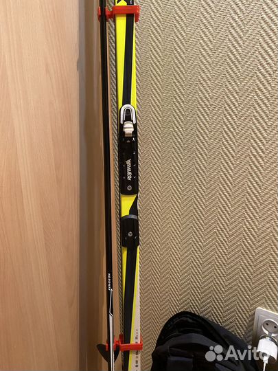 Лыжные ботинки, лыжи и палки nordway