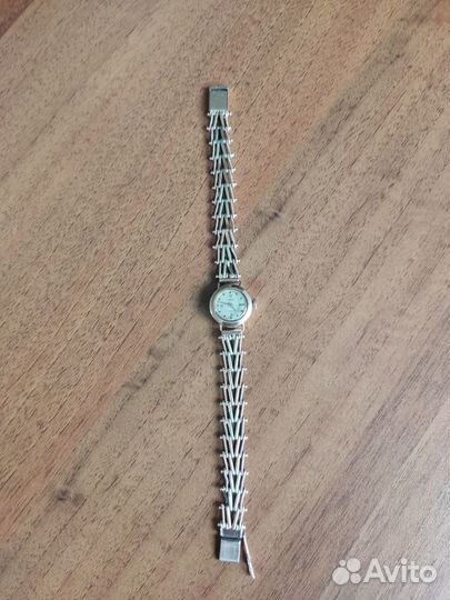 Женские золотые часы с браслетом 585