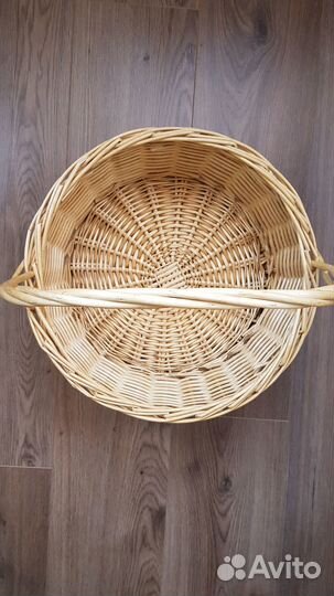 Корзина плетеная
