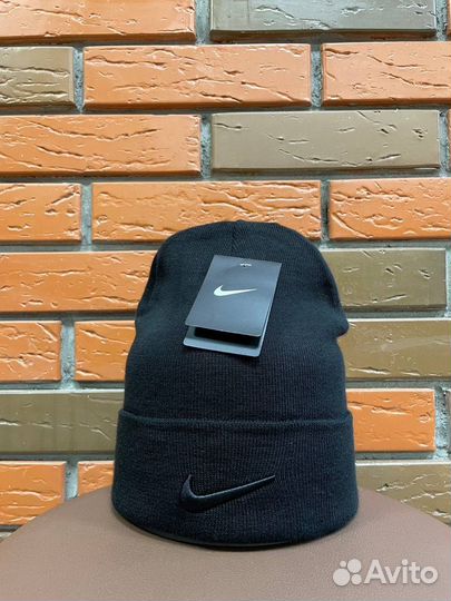 Шапка мужская фирменная