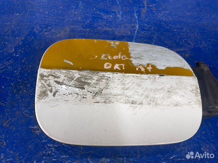 Лючок бензобака Skoda Octavia A7 2019