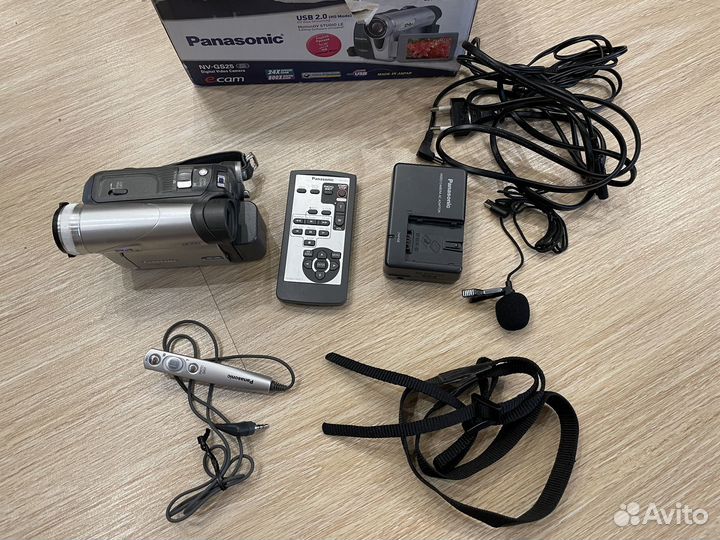 Видеокамера Panasonic NV-GS25