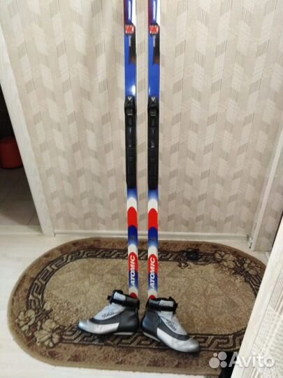 Продам лыжи atomik и ботинки 42,5 размер