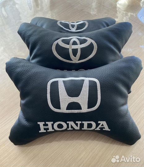Подушка на подголовник в авто