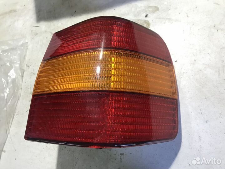 Фонарь левый Volkswagen Passat B4