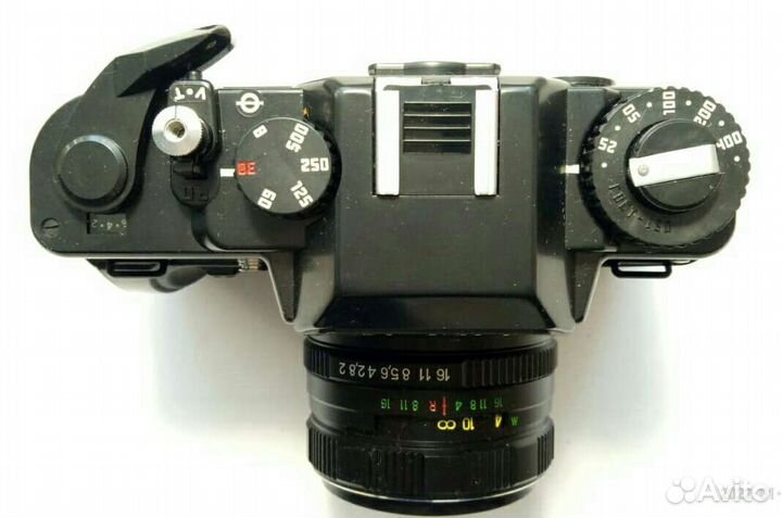 Зеркальный фотоаппарат Зенит 122